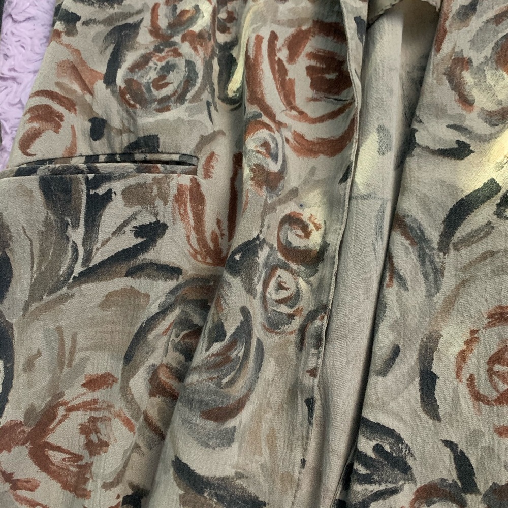 Beige Patterned Blazer - image 4